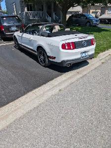 2012 Mustang GT convertible - Photo 5