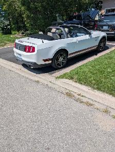 2012 Mustang GT convertible - Photo 6