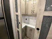 2023 KEYSTONE ALPINE 3912DS, DUAL SUITE, MULTI FAMILY - Photo 20