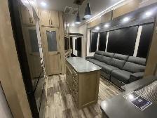 23 RAPTOR 420 OFF GRID, 13' GARAGE BELOW OUR COST PRICING - Photo 6