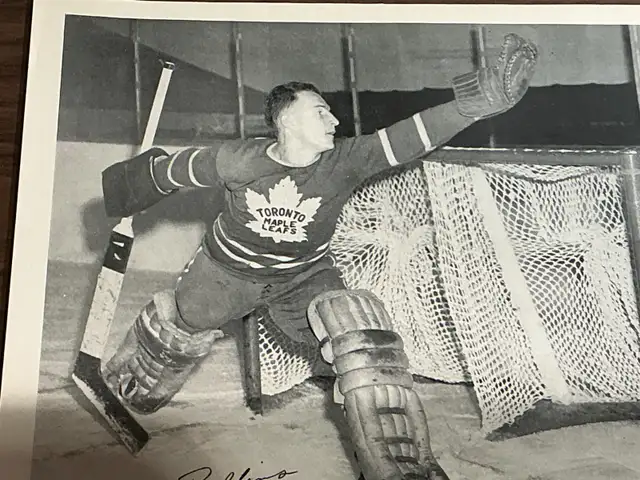 1957 AL ROLLINS TORONTO MAPLE LEAFS Signed Photo !