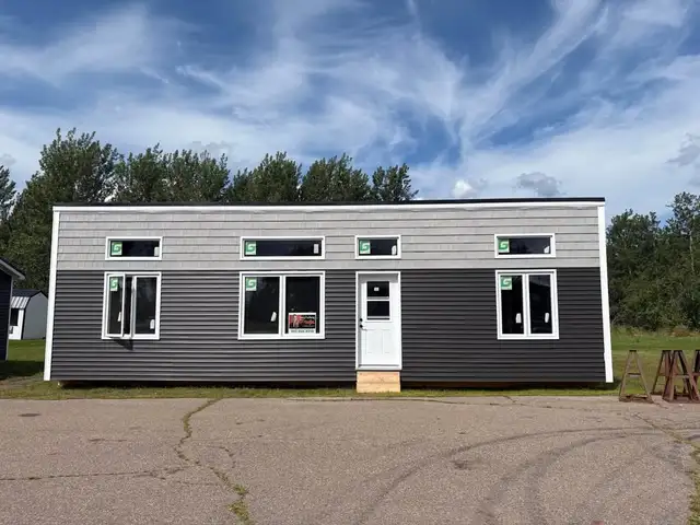16 x 40 Single Sloped House Shell