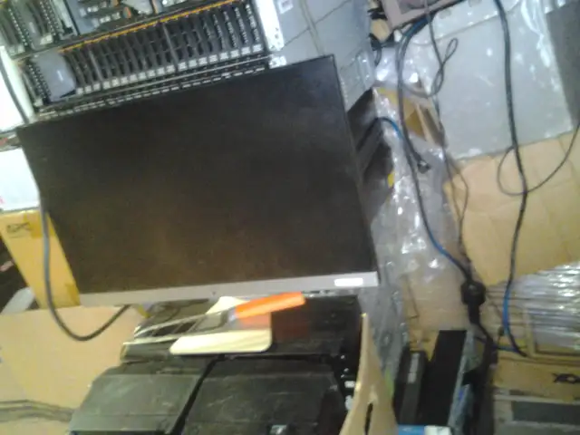 ASUS Vivo AiO V241IC 24 FHD 8 gen 5000  cisco routers pc mac lap