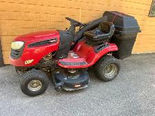 Riding Lawnmower - Photo 2