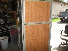 PROPANE - ELECTRIC FRIDGE
