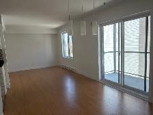 Superbe grand 3 1/2 style condo Ste-Foy Air Clim, Libre - Photo 3