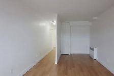 5th floor studio apartment near McGill - ID 4175 - Photo 3