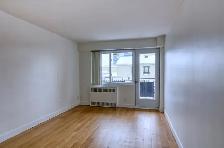 5th floor studio apartment near McGill - ID 4175 - Photo 4