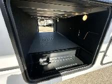 2025 Arcadia 242SLMD COUPLES UNIT, LUXURIOUS, CLEARANCE SALE - Photo 10