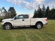 2013 Ford F150 XLT 4x4 low miles - Photo 5