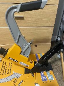 new floor nailer - Photo 3