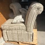 ✨ PAIR OF CUSTOM-MADE LA-Z-BOY CHAIRS ✨ - Photo 3