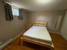 GREAT LOCATION FOR SERIOUS STUDENT, BRIGHT ROOM TO RENT - Photo 8