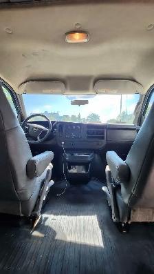 2010 GMC Savana Extended - Photo 10