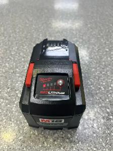 Milwaukee 18V 12AH HD Battery New - Photo 2