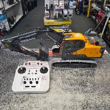 Double E RC 1/14 Volvo Metal Excavator @ Cashopolis!!