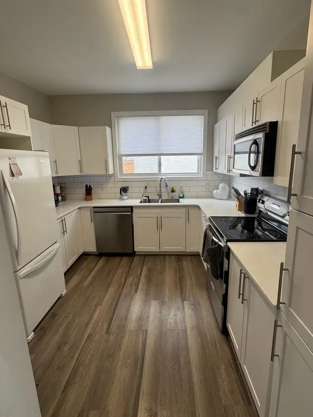 Furnished 2 bed 2 bath home avail OCT 1/26