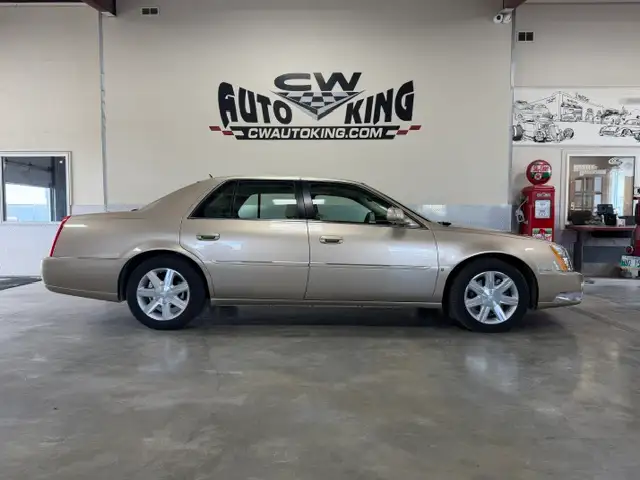 2006 Cadillac DTS DTS / Low K / 0 Accident / 1 Owner / Original