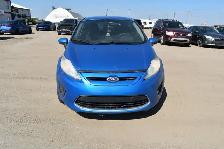 2012 Ford Fiesta SE Hatchback - Photo 5