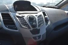 2012 Ford Fiesta SE Hatchback - Photo 10