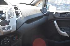 2012 Ford Fiesta SE Hatchback - Photo 12