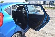 2012 Ford Fiesta SE Hatchback - Photo 19