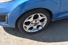 2012 Ford Fiesta SE Hatchback - Photo 28