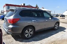 2018 Nissan Pathfinder SL 4WD - Photo 3