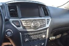 2018 Nissan Pathfinder SL 4WD - Photo 11