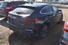 2022 Kia Forte 5-Door EX - Photo 3