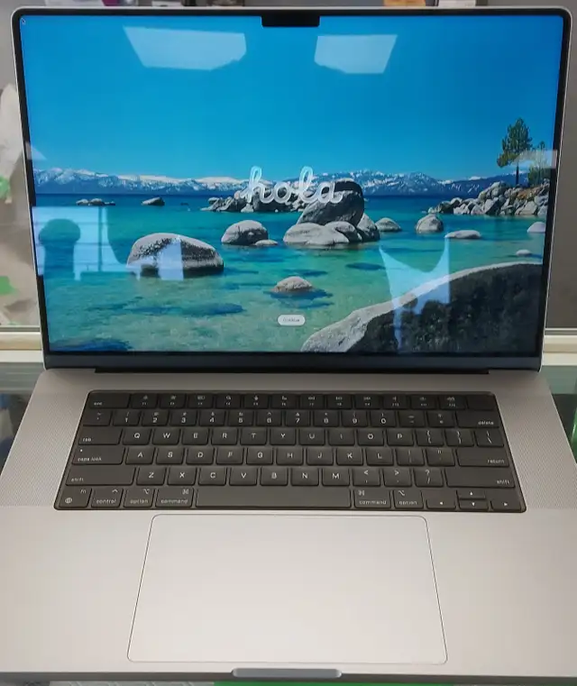 Apple MacBook Pro 16-inch M2 Pro Max