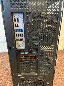 Custom Built Gaming PC - Photo 4