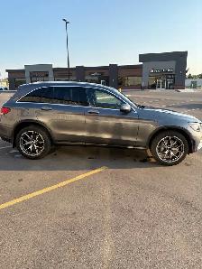 2020 Mercedes-Benz GLC 300 4MATIC | 38,000 km | Warranty option - Photo 4
