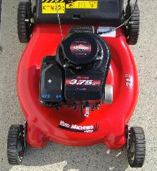 YARD MACHINES REAR BAG GAS LAWNMOWER - Photo 4