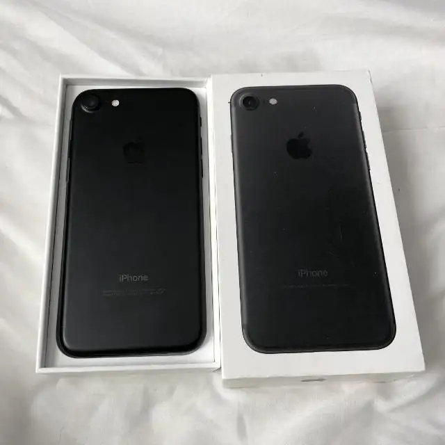 iPhone 7 Black Like New Condition Unlocked with case