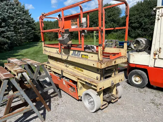 jlg 2033e scissor lift