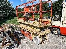 jlg 2033e scissor lift