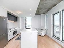 Superb condo with REM direct access - Photo 9