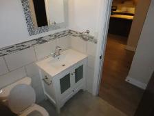 Beautiful Modern 2-Bedroom Apartment! - Photo 17