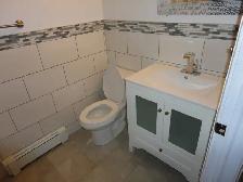 Beautiful Modern 2-Bedroom Apartment! - Photo 18