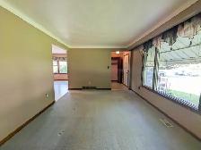 5777 Sunnylea Cres, Niagara Falls - 3 Bedroom House - Photo 4