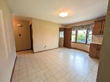 5777 Sunnylea Cres, Niagara Falls - 3 Bedroom House - Photo 6
