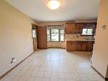 5777 Sunnylea Cres, Niagara Falls - 3 Bedroom House - Photo 7
