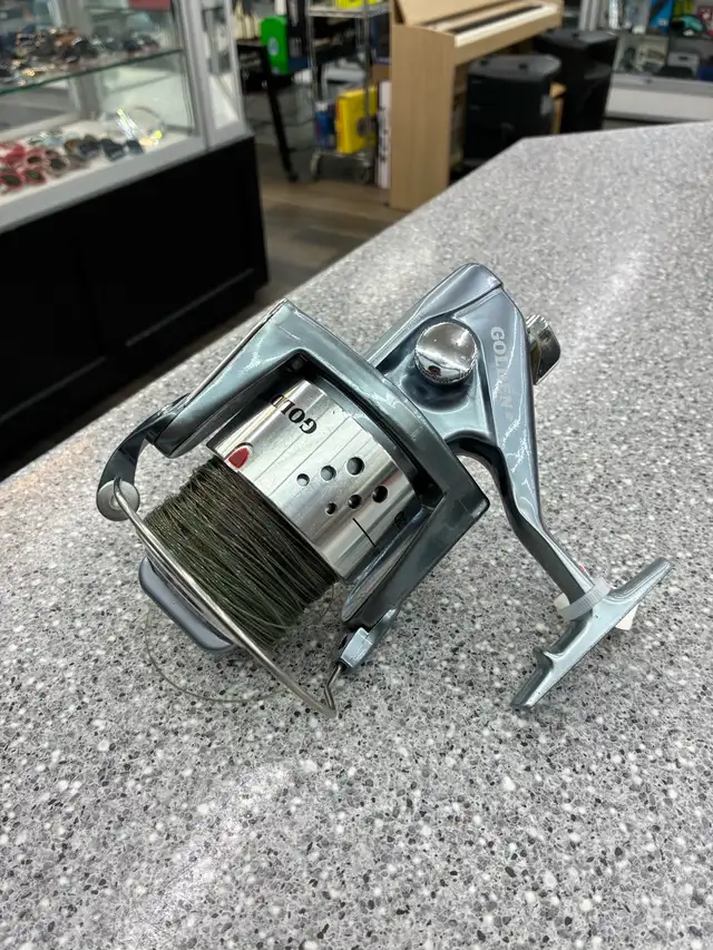 Golden F7000 Reel