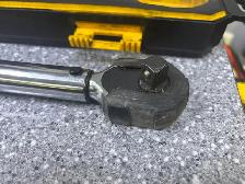 Dewalt DWMT75462 1/2" 50-250 LB Torque Wrench With Case - Photo 2