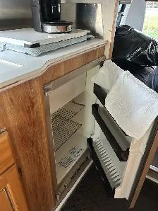 Camper Van - Photo 7