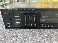 Fisher CA-273 Integrated Stereo Amplifier - Photo 2