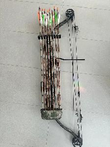 PSE Compound Bow - Photo 2