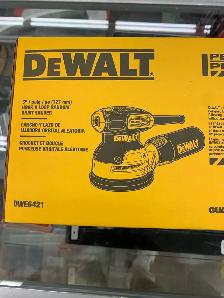 Dewalt DWE6421 Sander