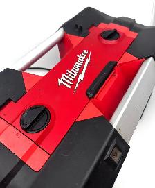 Milwaukee 2790-20 12V-28V Jobsite Radio AM/FM with AUX Input - Photo 3